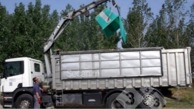 Imagem 4. Caminhão externo de retirada de carcaças na granja. Foto cortesia de Secanim (Espanha).