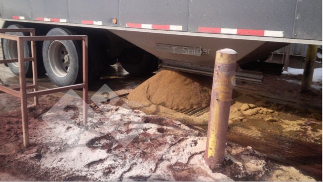 Imagem 2. Exemplo de recebimento de ingredientes a granel com alto potencial de contaminação
 