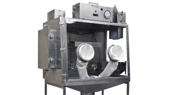 Figura 1. Sistema modular de isolamento de animais utilizado para exposição de marrãs a aerossóis diluídos de homogenato pulmonar contendo M. hyopneumoniae cepa 232. Fonte: www.altdesign.com