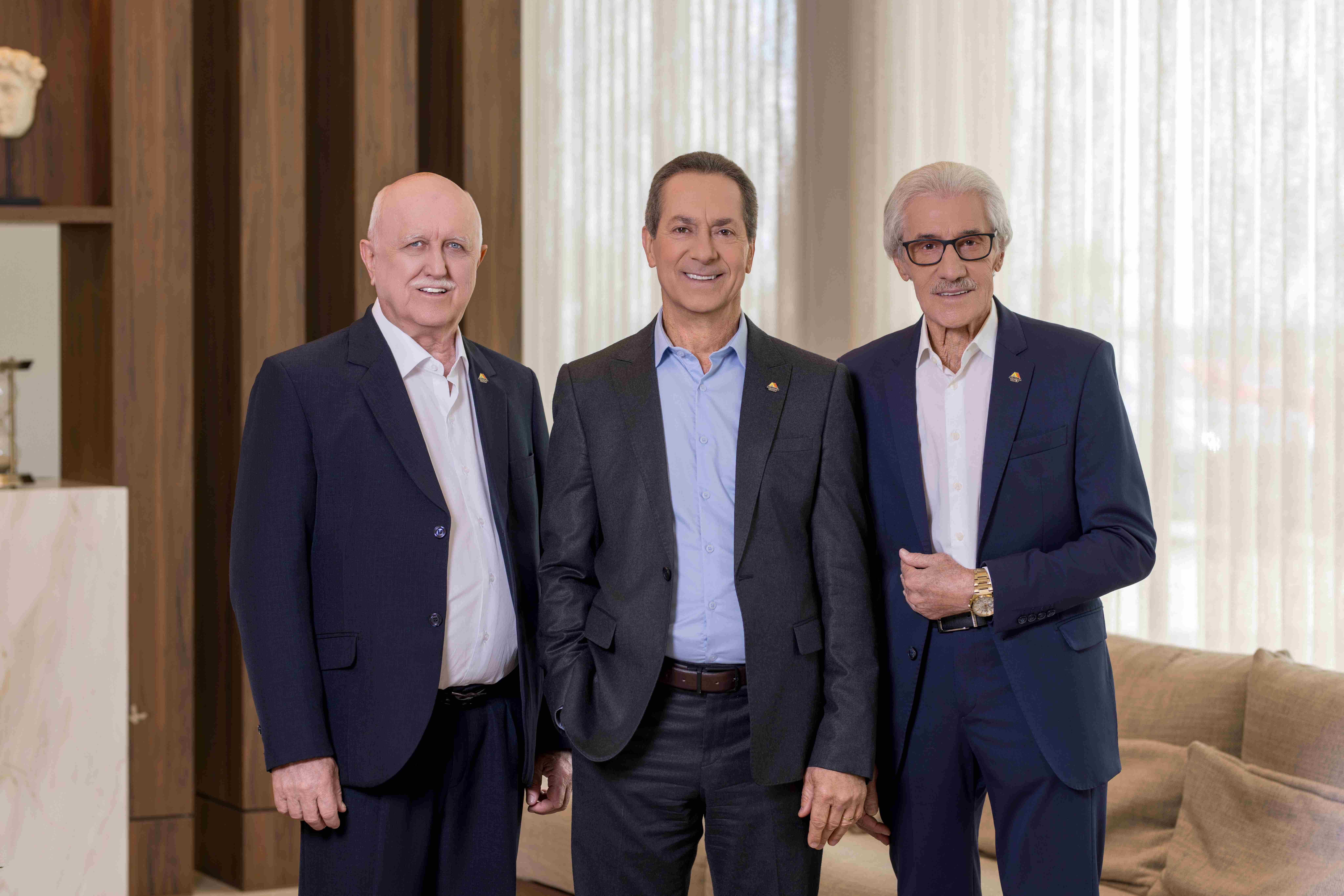 Vice-Presidente de agronegócios Marcos Antonio Zordan. Presidente Neivor Canton e Secretário Romeo Bet.